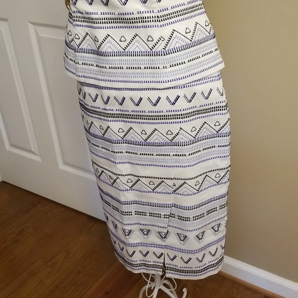 White House Black Market top and skirt - Picture 3 of 15